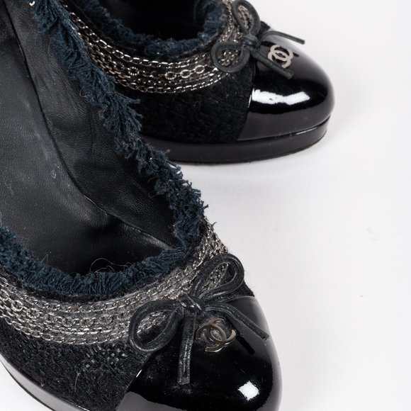 Chanel Tweed Cap-Toe CC Pumps - Picture 6 of 12
